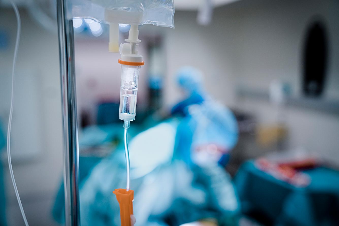 106-Jährige übersteht Corona-Erkrankung Älterer Patient in Krankenhaus