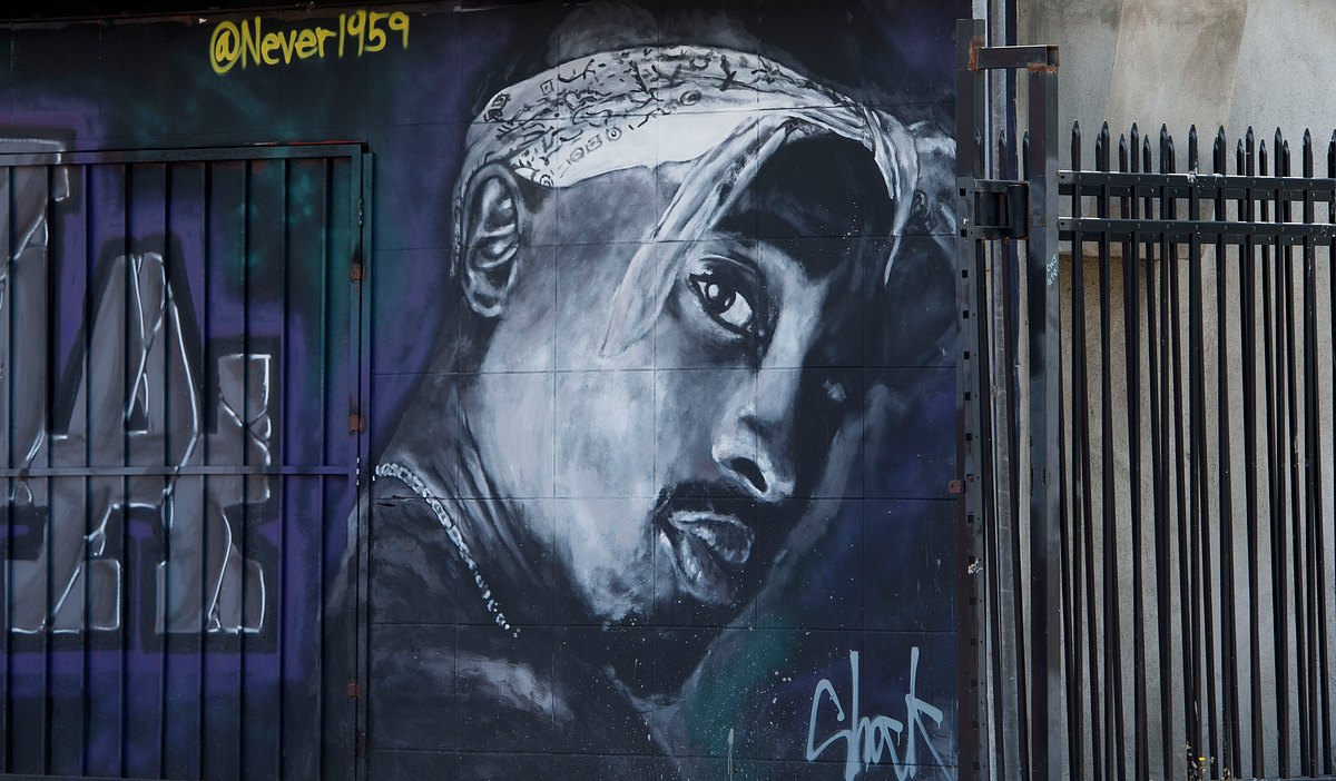 Wandmalerei mit 2Pac als Motiv