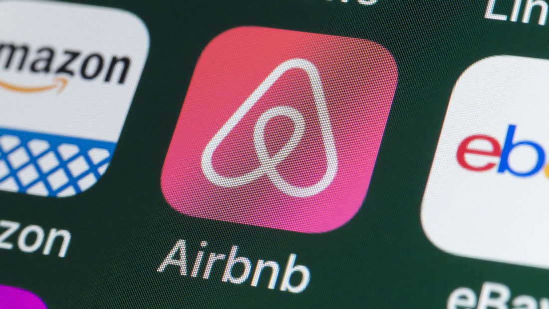 Airbnb: Gastgeber filmt Paar beim Sex (Symbolfoto)