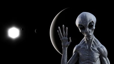 Winkender Außerirdischer - Foto: iStock / BWFolsom