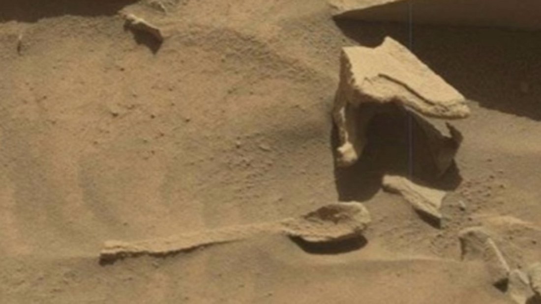 nasa-entdeckt-alien-loeffel-auf-mars nasa-entdeckt-alien-loeffel-auf-mars