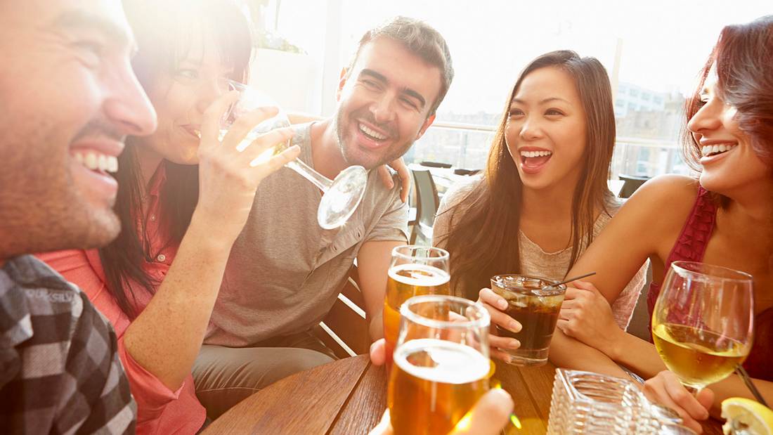 Alkohol löst die Zunge - auch bei Fremdsprachen