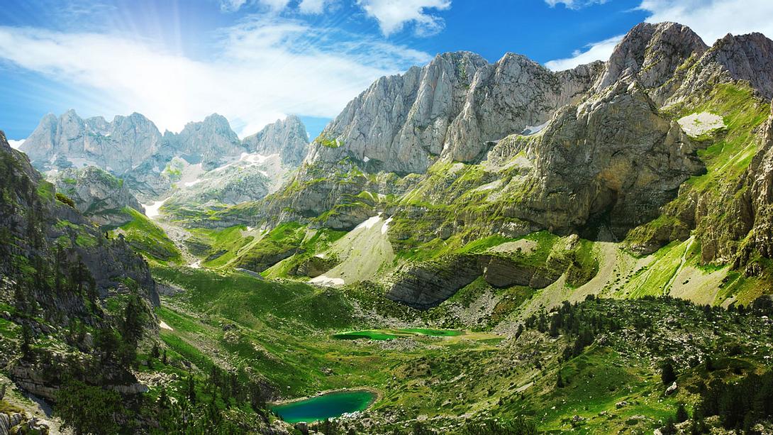 Die Alpen - Foto: iStock / jahmaica
