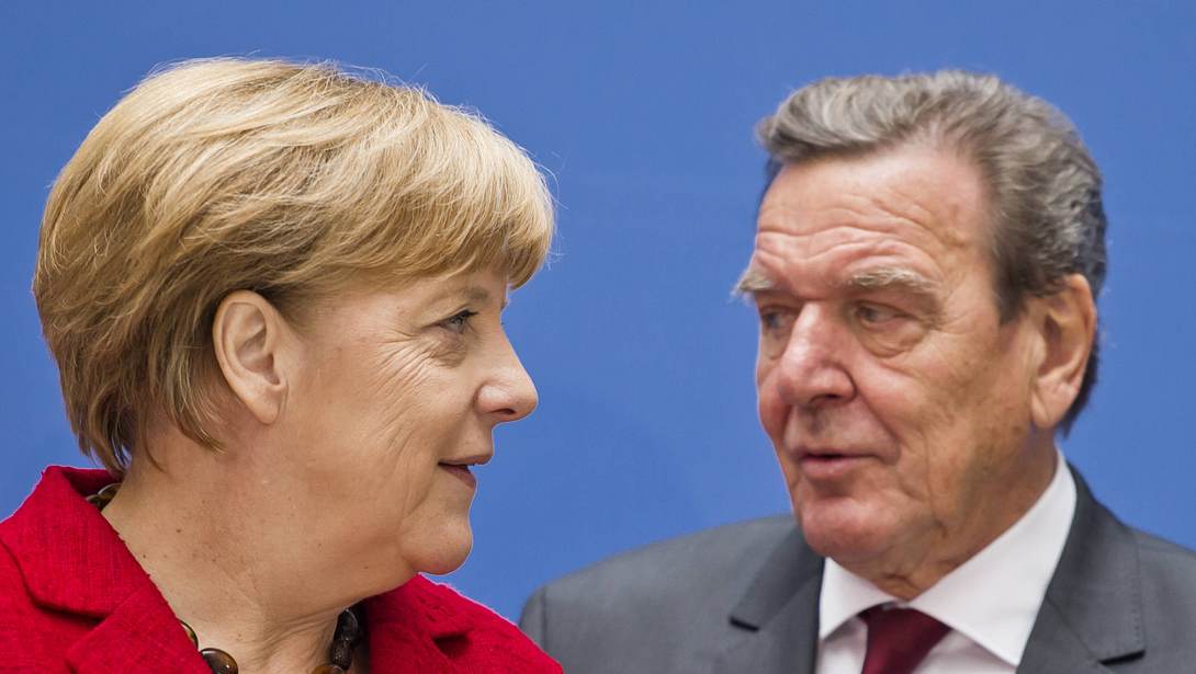 Angela Merkel und Gerhard Schröder - Foto: IMAGO / photothek