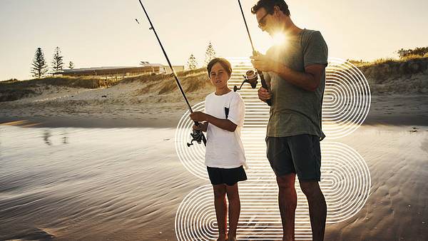 Vater mit Sohn beim Angeln - Foto: •	Angeln mit Kindern: iStock/Pixeldeluxe, Collage / bearbeitet durch Männersache