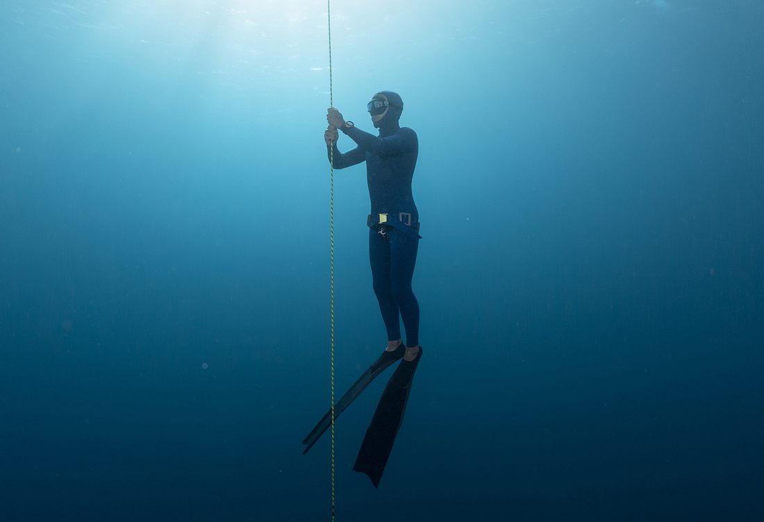 Apnoetauchen: Rekord im Freediving Freitaucher