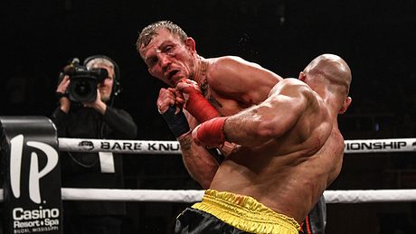 Mit bloßen Fausten: Lobov vs. Kid - Foto: Phil Lambert / Bare Knuckle Fighting Championship
