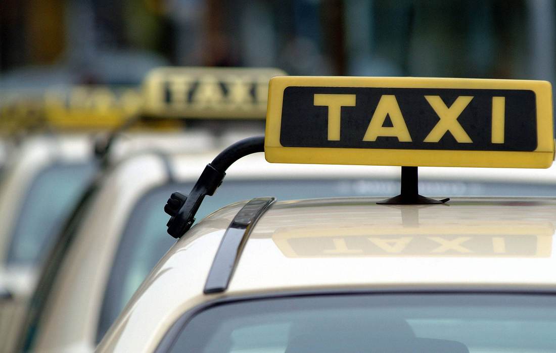 Ärzte und Hilfspersonal fahren kostenlos Taxi Ärzte und Hilfspersonal fahren kostenlos Taxi