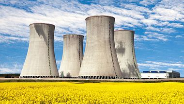 Atomkraftwerk - Foto: iStock / DanielPrudek