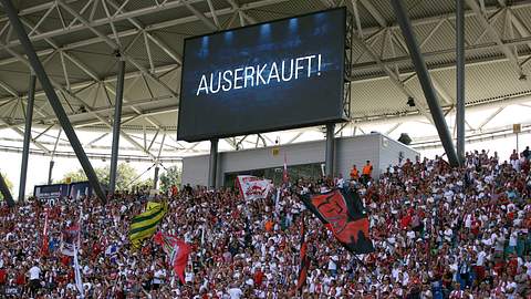 Ausverkauftes Fußballstadion - Foto: IMAGO / Contrast