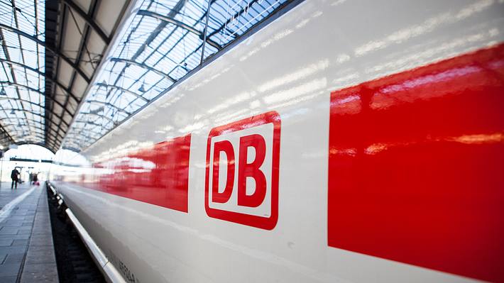 Zug der Deutschen Bahn - Foto: iStock/ollo