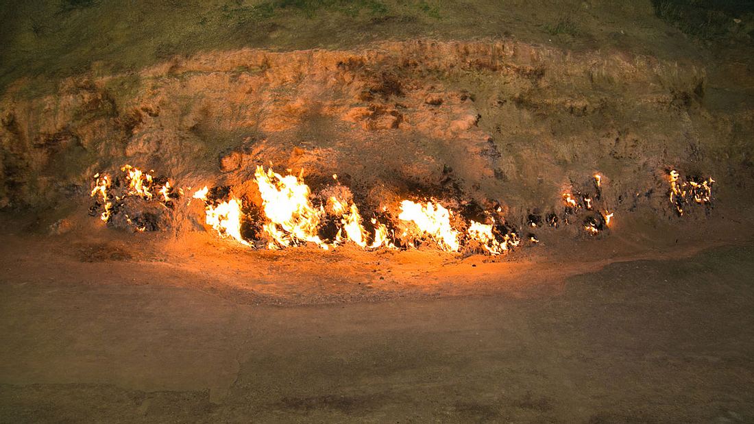 Yanar Dag, der brennende Berg. Yanar Dag, nördlich von Baku