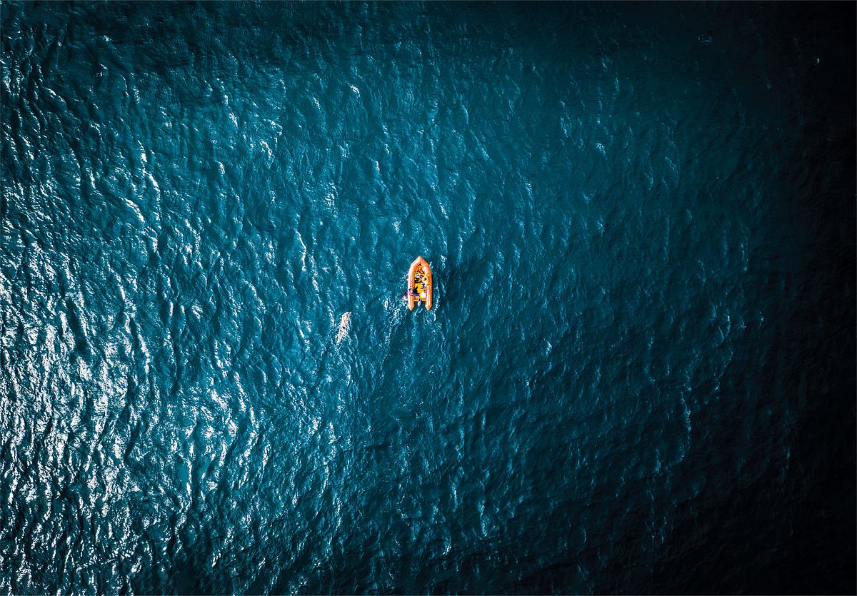 Luftaufnahme von André Wiersig im Ozean