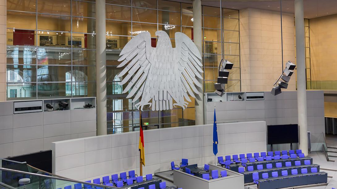 Bundestag - Foto: iStock/Christian Ader