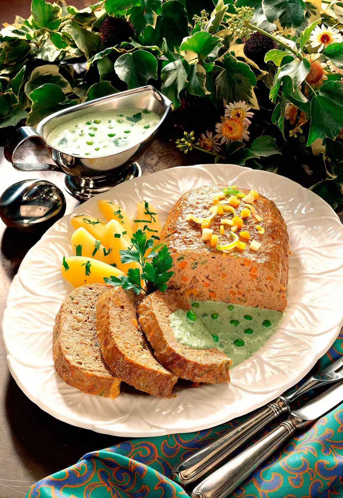 Beefsteak-Hackbraten mit Suppengrün