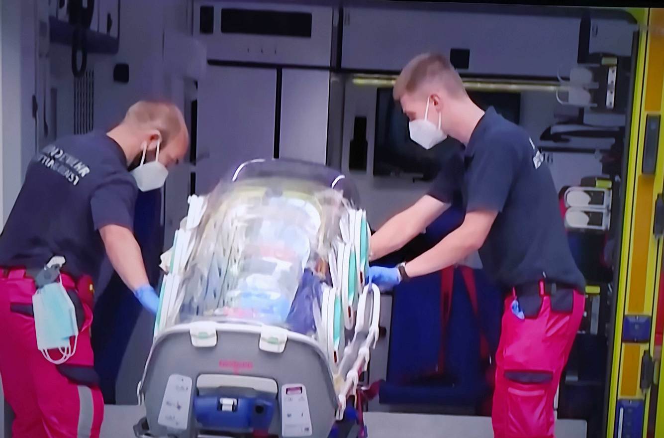 Berliner Charite: Kreml-Kritiker Nawalny wurde vergiftet! Alexej Nawalny wird ins Krankenhaus eingeliefert
