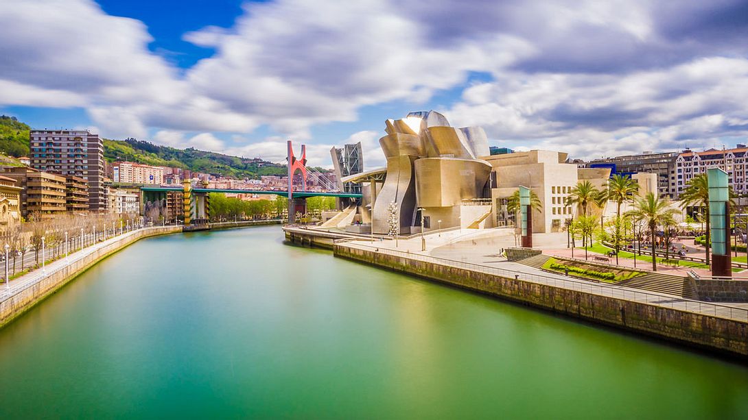 Blick auf Bilbao. - Foto: iStock/LucVi