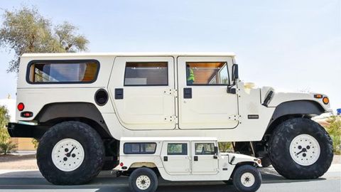 h1 X3 Hummer neben regulärem H1-Hummer-Modell