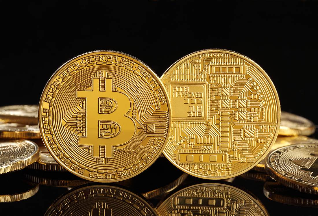 Goldene Bitcoins, virtuelles Geld