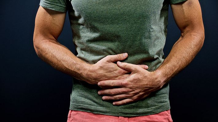 Luft im Bauch: Was hilft gegen Blähungen? - Foto: iStock / wilpunt