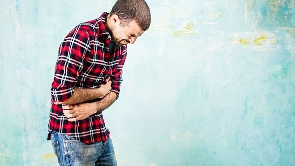 Blinddarmentzündung-Symptome: So erkennst du eine Appendizitis - Foto: iStock / Jan-Otto