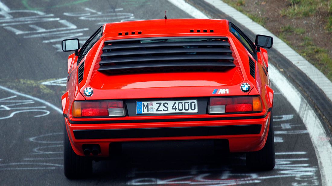 In seinem Element: Der BMW M1 auf der Rennpiste BMW M1
