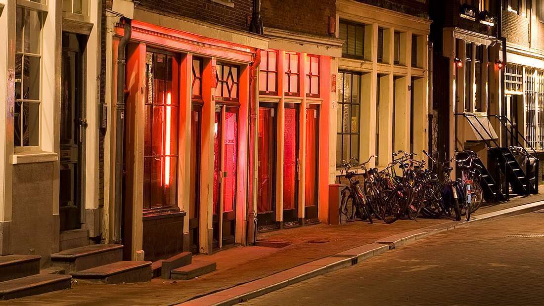 Beischlafdiebstahl: Diese Männer gehen einer Prostituierten auf den Leim Beischlafdiebstahl: Diese Männer gehen einer Prostituierten auf den Leim