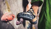 Boulderschuhe Herren Bouldern Boulderschuh Kaufen - Foto: iStock/takoburito