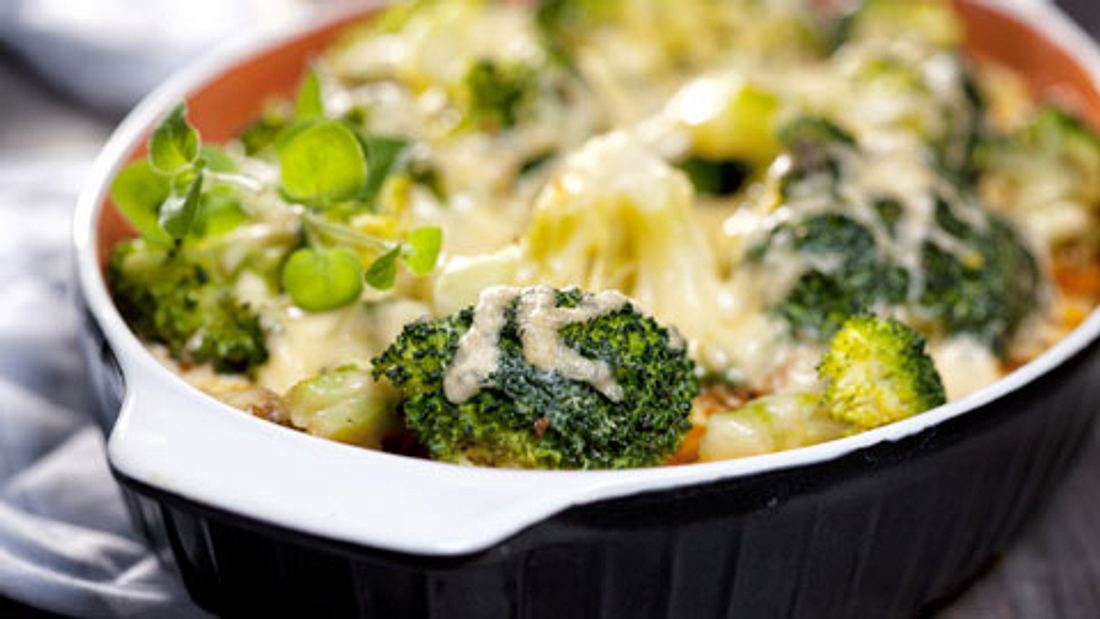 Запеканка из цветной капусты и брокколи с сыром и яйцами в духовке рецепт с фото