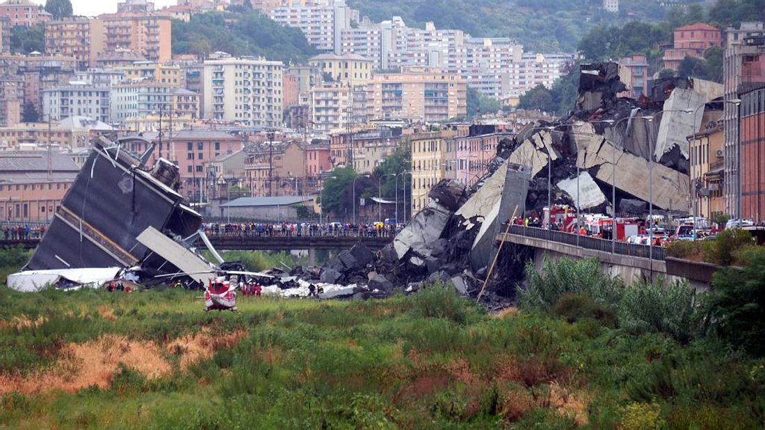 Die eingestürzte Brücke in Genua, Italien Die eingestürzte Brücke in Genua, Italien