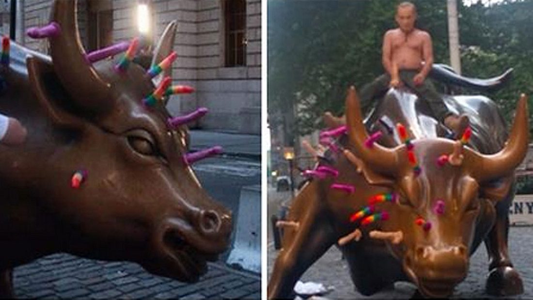 Wallstreet-Bulle mit 100 Dildos bestückt Wallstreet-Bulle mit 100 Dildos bestückt