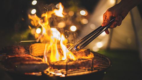 Campinggrill - Foto: iStock / Peera_Sathawirawong