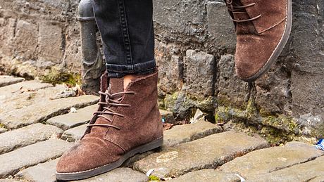 Chukka-Boots aus Wildleder - Foto: iStock / Drimafilm