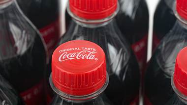 Coca-Cola-Flaschen - Foto: IMAGO / Shotshop