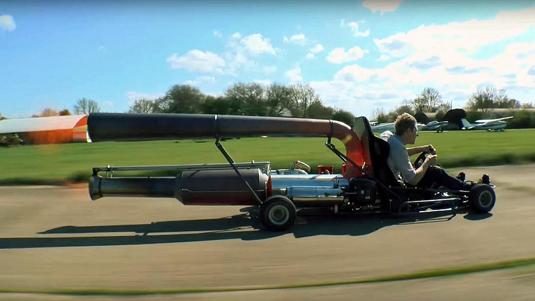 Jet-Jart: YouTuber Colin Furze hat eine Flugzeugtriebwerk auf sein Go-Kart montiert Colin Furze hat ein Raketentriebwerk auf sein Go-Kart montiert