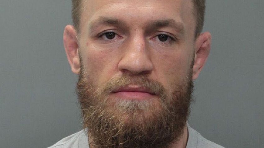 Conor McGregor wurde in Miami festgenommen. - Foto: Twitter/MiamiBeachPD