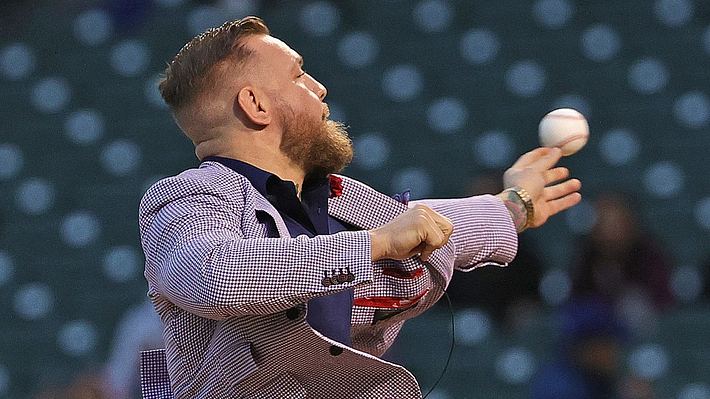 Conor McGregor Baseball - Foto: Getty Images /  Jonathan Daniel 