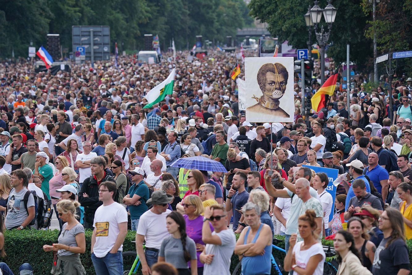 Best-of Corona-Demos: Die absurdesten Aussagen der Teilnehmer Corona-Demo in Berlin