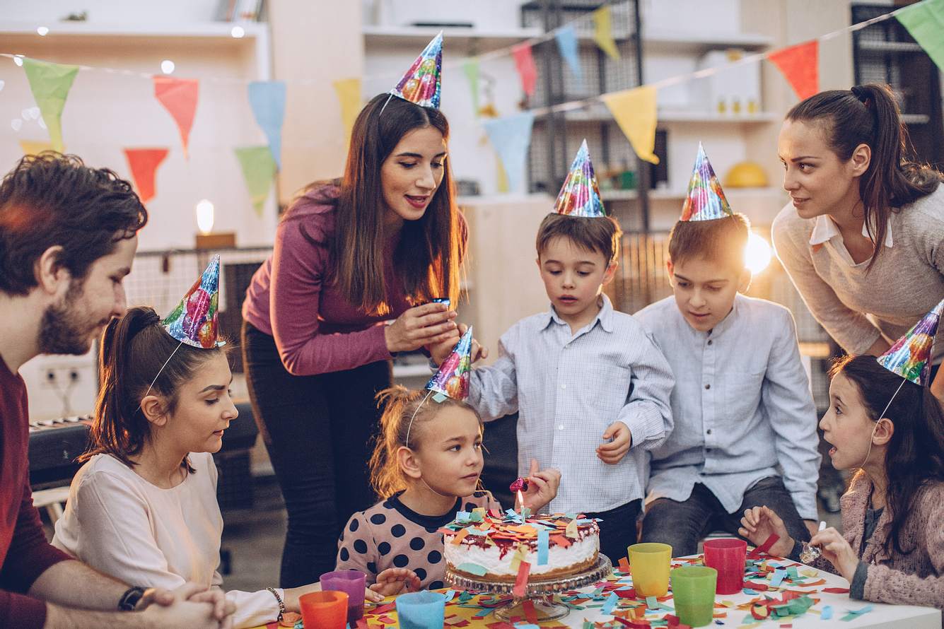 Verstoß gegen Corona-Schutzmaßnahmen: Polizei löst Kindergeburtstag auf Kindergeburtstag