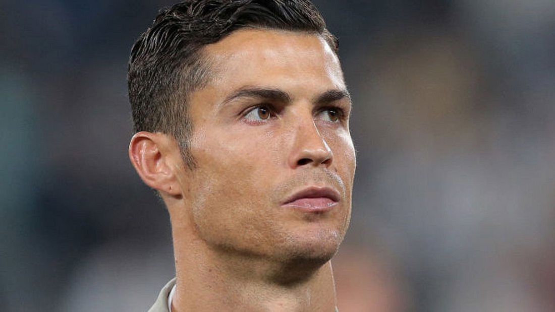 Cristiano Ronaldo in Erklärungsnot. Cristiano Ronaldo in Erklärungsnot.