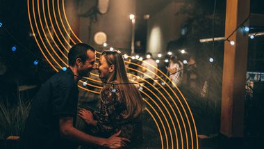 Dating Trends - Foto:  iStock : AleksandarNakic