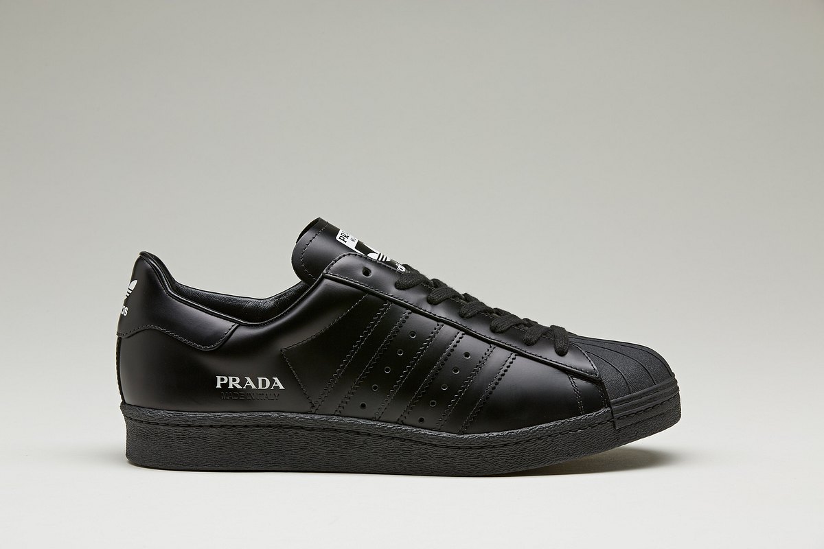 Der Prada Superstar in Monochrom Schwarz von adidas