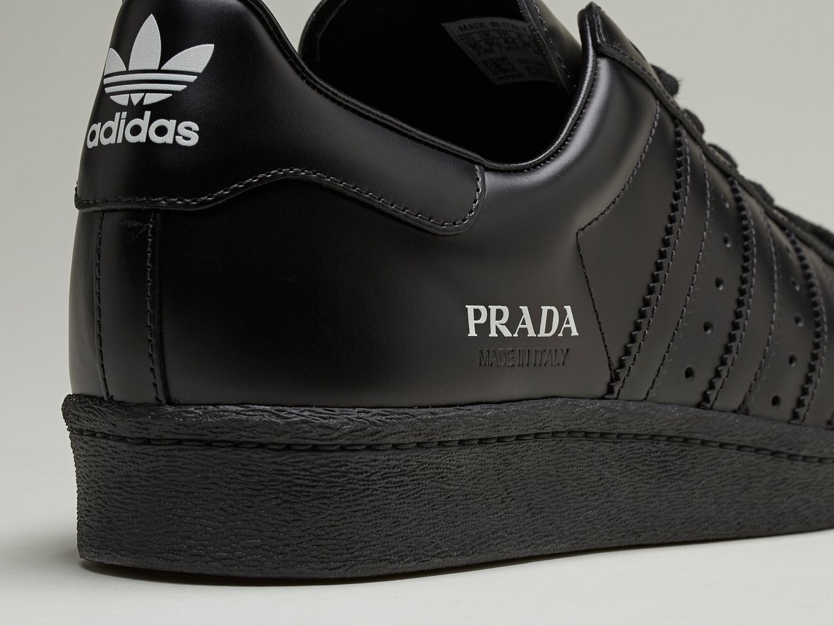 Der Prada Superstar in Monochrom Schwarz von adidas