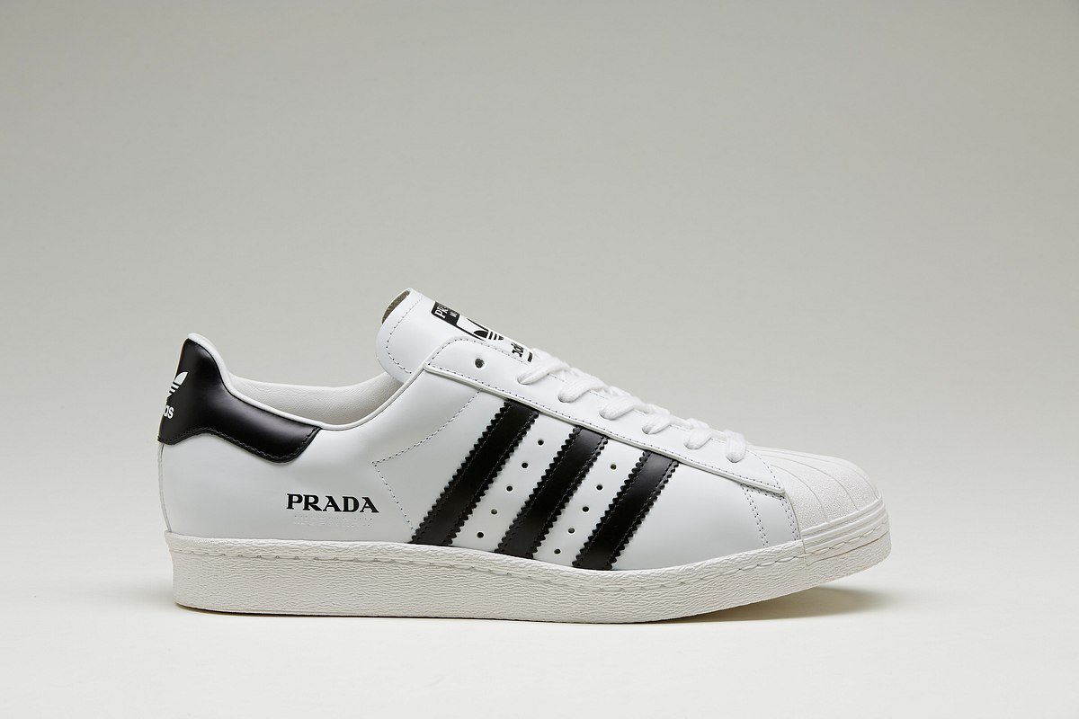 Der Prada Superstar in Weiß mit Schwarz von adidas