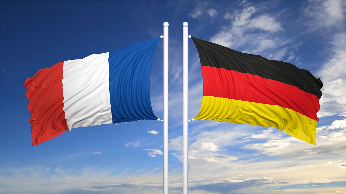 Deutsche und französische Flagge