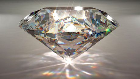 Geschliffener Diamant - Foto: iStock / mevans