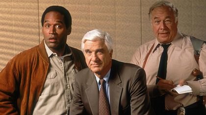 O. J. Simpson, Leslie Nielsen und George Kennedy (v.l.n.r.) in Die nackte Kanone - Foto: Paramount Home Entertainment