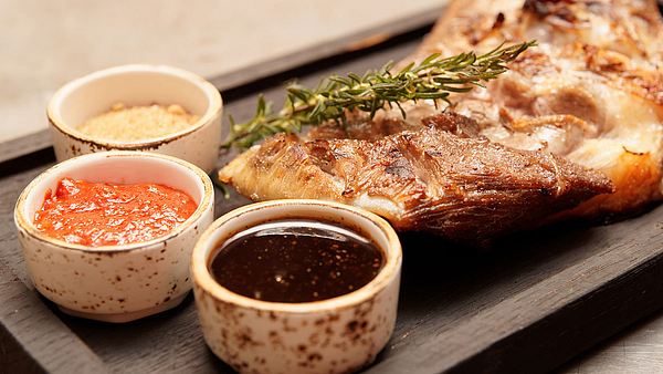 Dips zum Grillen - Foto: iStock/Kondor83