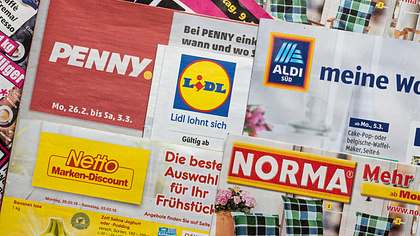 Discounter-Angebote - Foto: iStock / Tree4Two