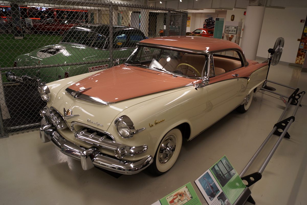 1955er Dodge La Femme in einem Automuseum